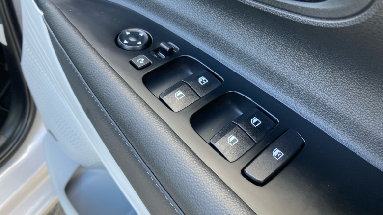 Hyundai i20 1.0T GDi Ultimate 5dr DCT Petrol Hatchback